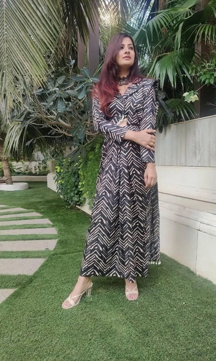 Black Shell Skirt Sari - Two Piece Set