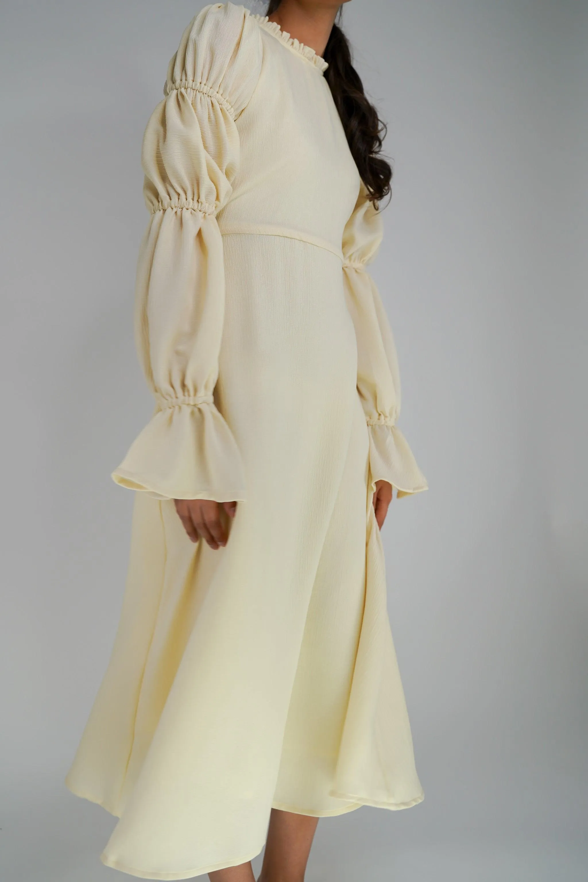 Samara Pale Yellow Puff Sleeves Midi Dress
