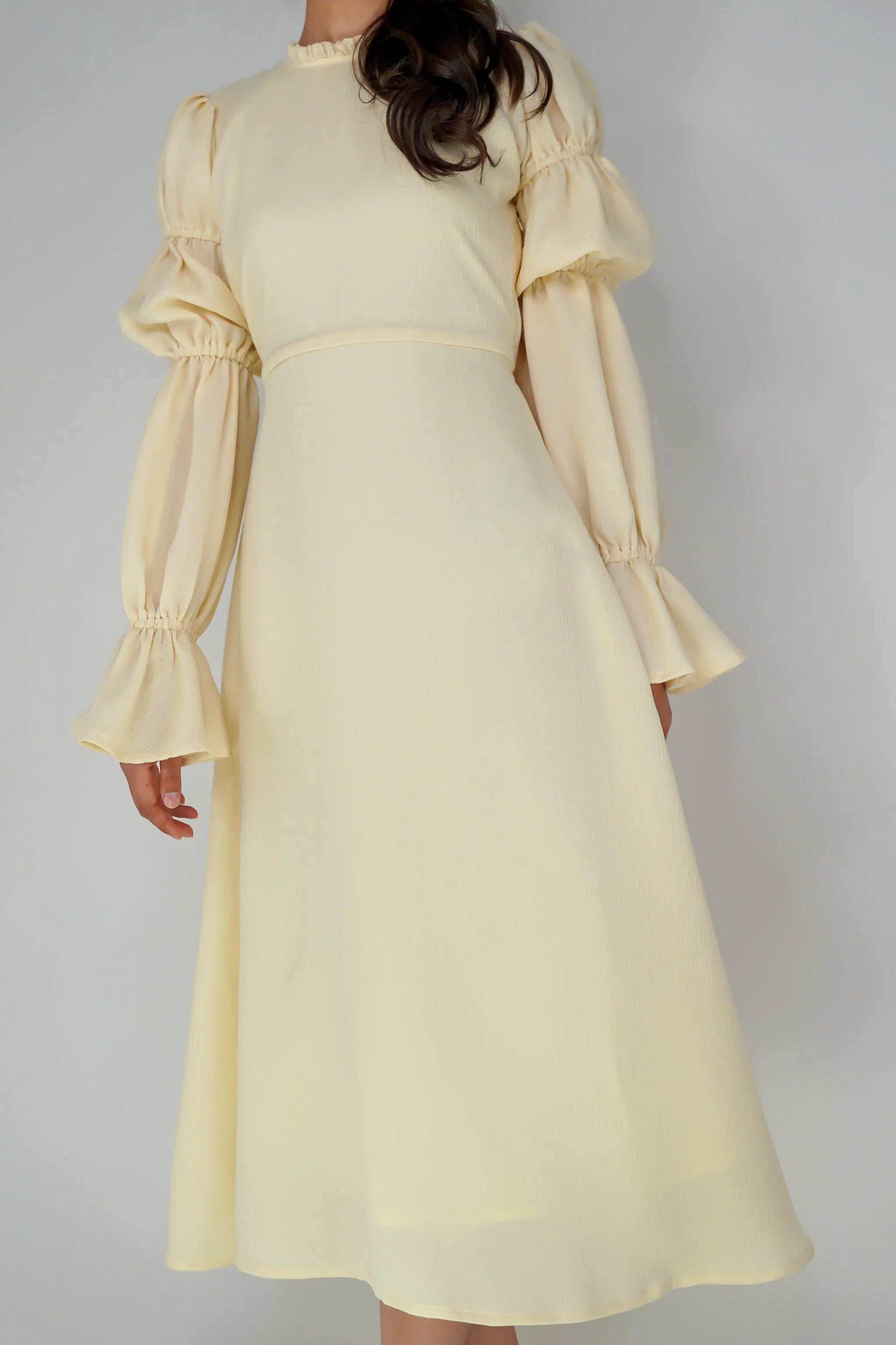 Samara Pale Yellow Puff Sleeves Midi Dress