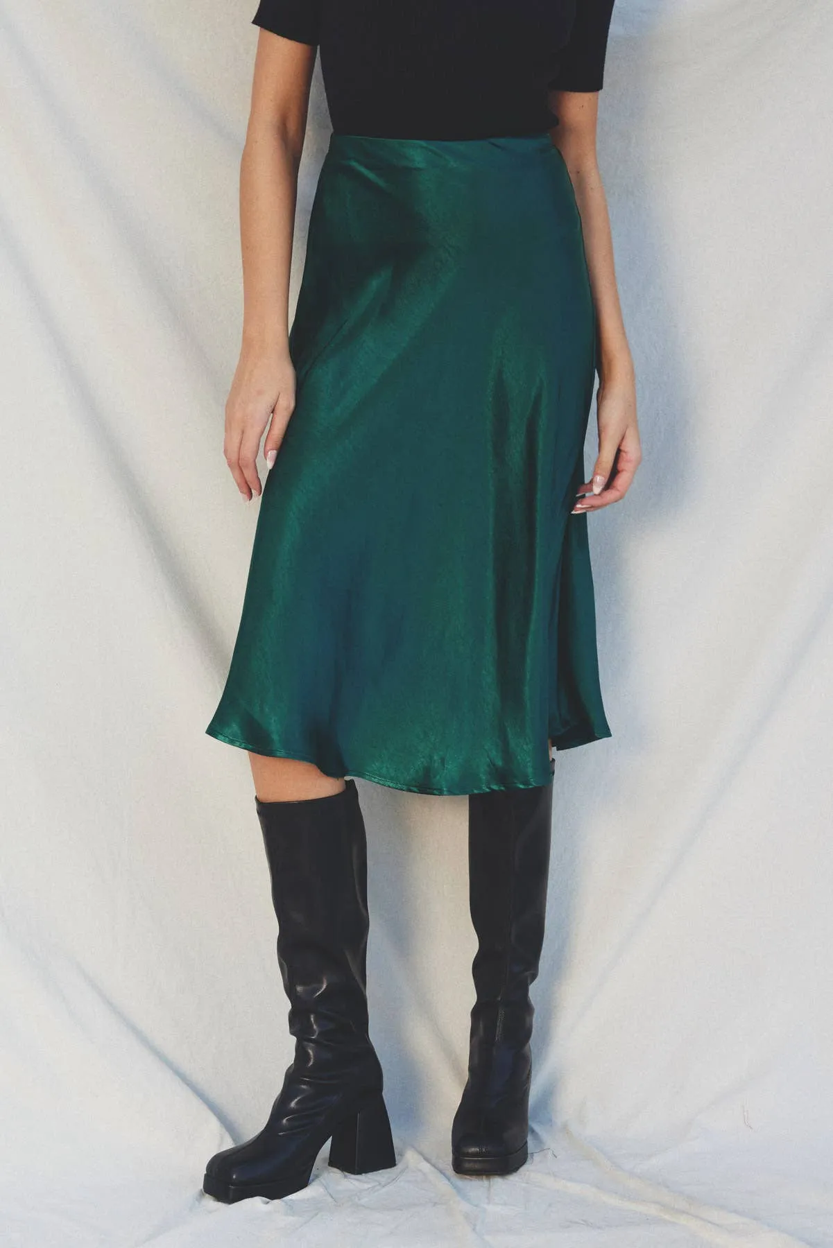 Shayanne Satin Midi Skirt in Green and Blue