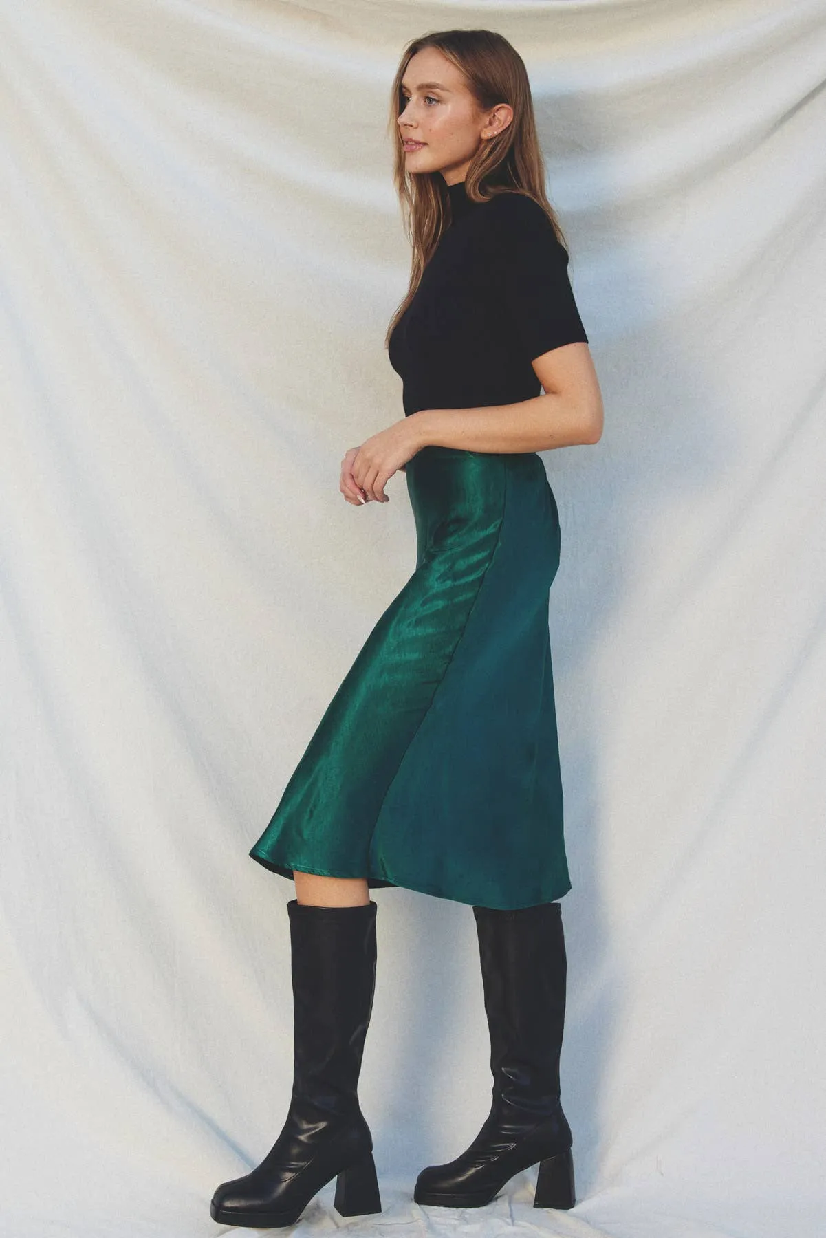 Shayanne Satin Midi Skirt in Green and Blue