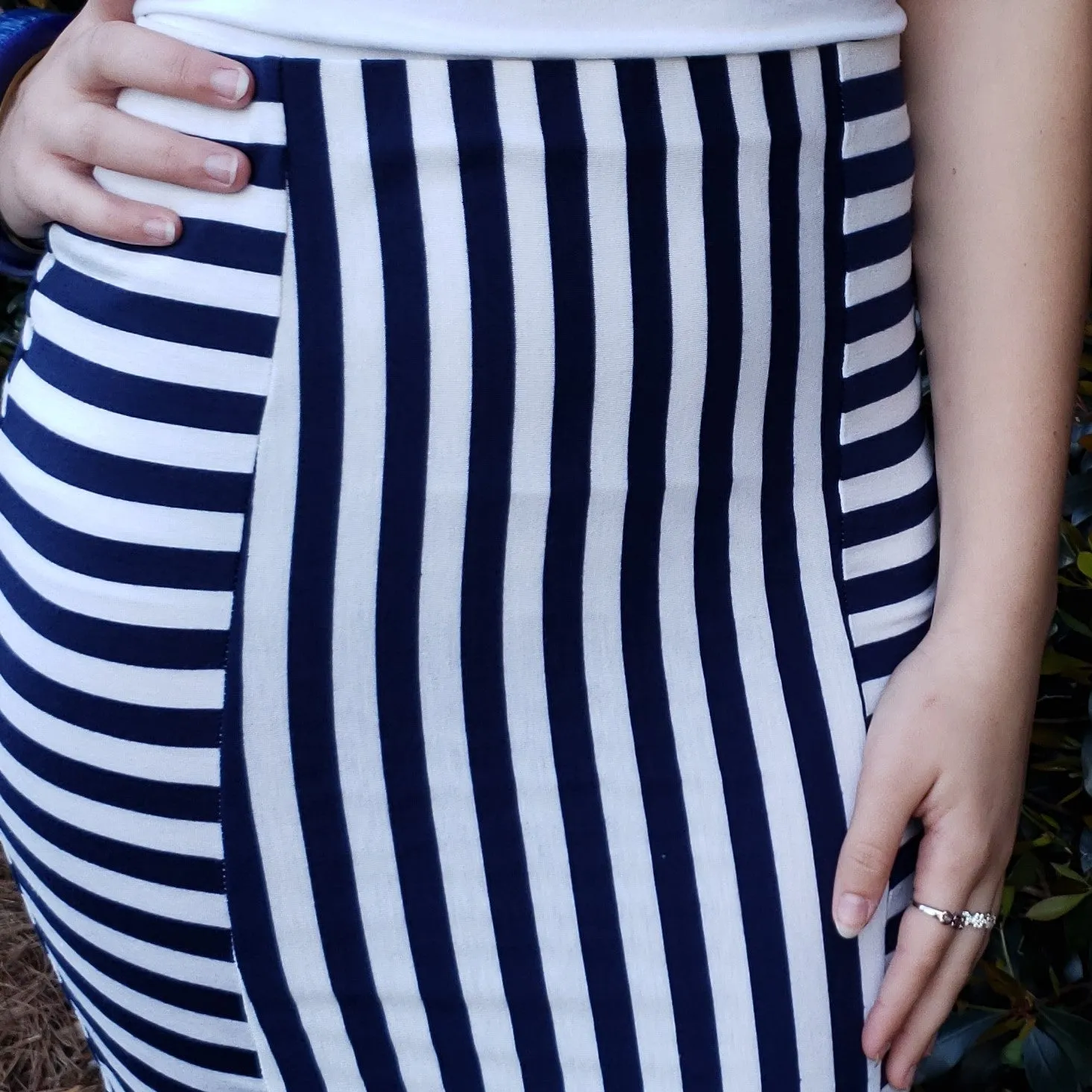 Two Way Street Navy and White Stretch Pencil Skirt